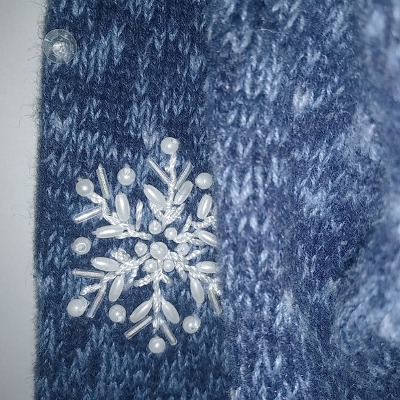 Heirloom Christmas XL Blue Snowflake Sweater Plus Petite - Picture 7 of 9